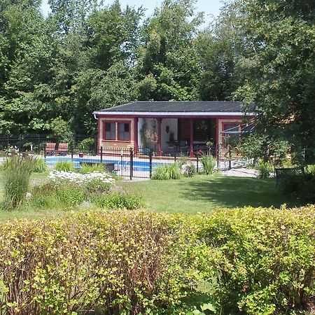 Auberge De Lotbiniere Bed and Breakfast Buitenkant foto