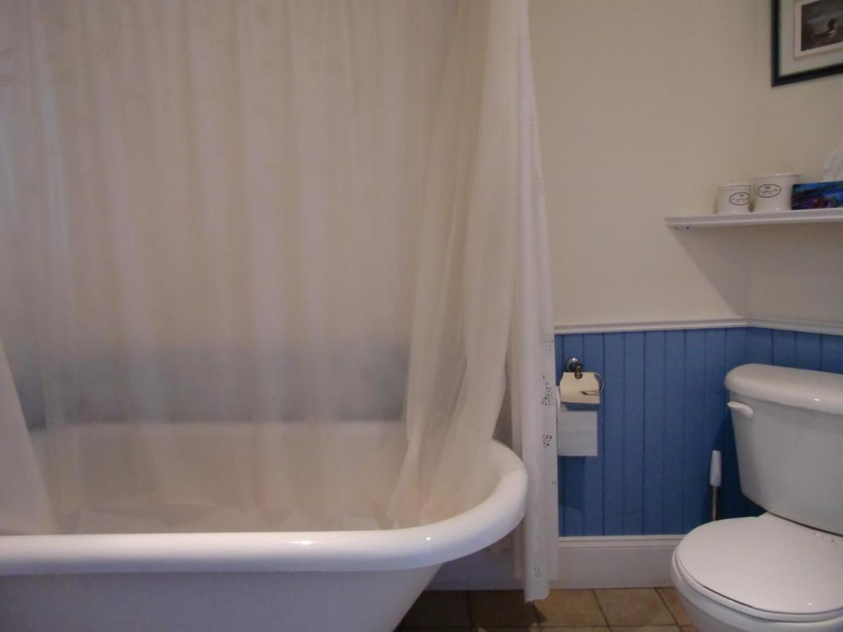Auberge De Lotbiniere Bed and Breakfast Buitenkant foto