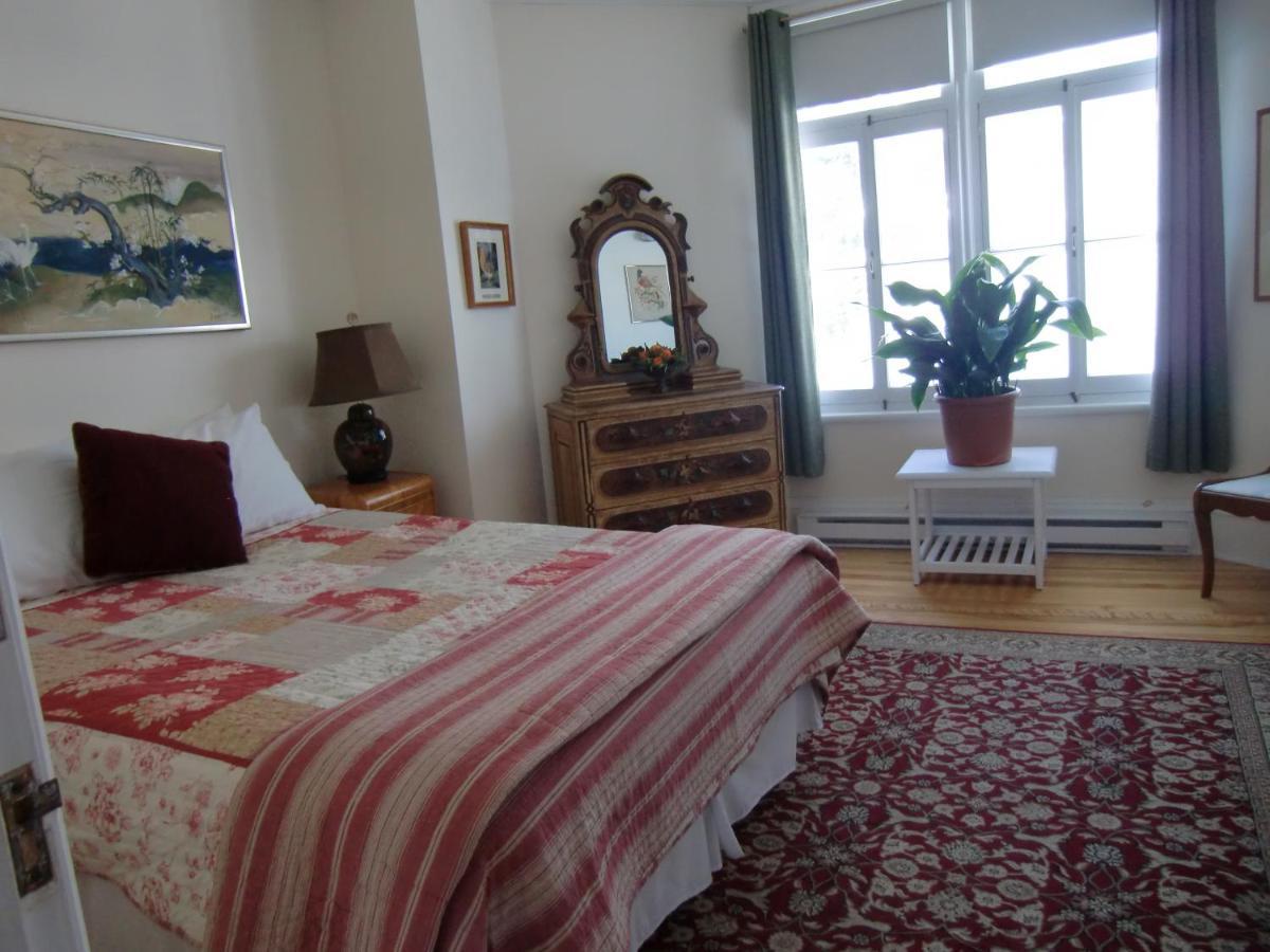 Auberge De Lotbiniere Bed and Breakfast Buitenkant foto